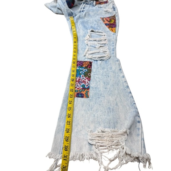 Almost Famous Vintage Flare Jeans Size 9 Blue Acid Wash Patch Distressed - Picture 12 of 16
